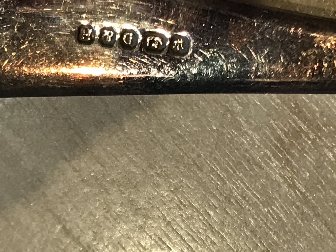 Hallmark Puzzle Prince of Wales feathers/Fleur de lys + "D&H