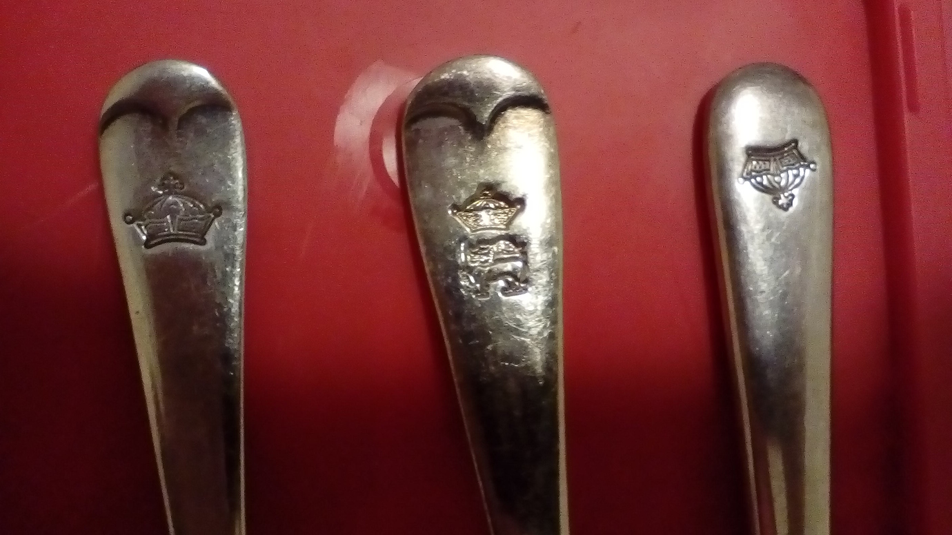 New user help needed with identifying hallmarks on silver cutlery