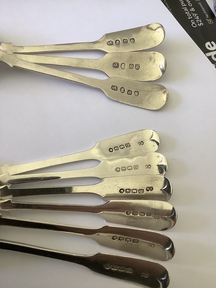 Right facing lion 2 by silvermakersmarks Silver Collector Forums