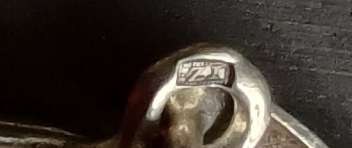 locket 4