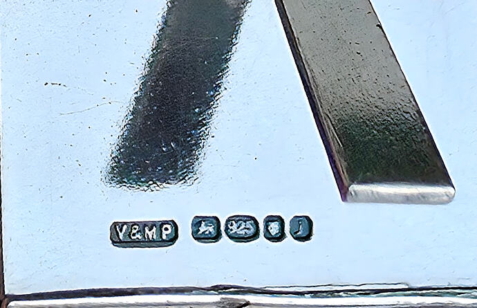 1000108113