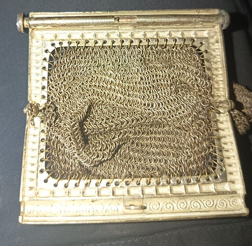 1000029470