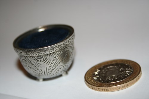 silver pin cushion 005.jpg