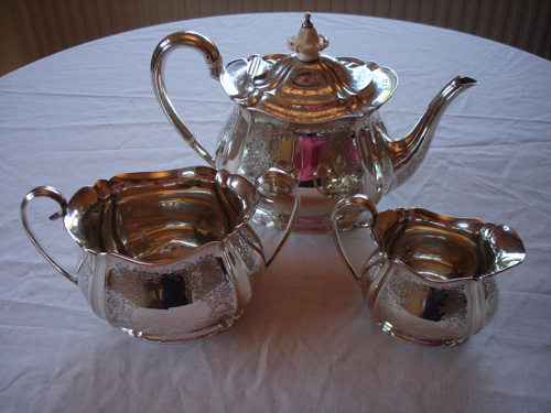 Silver_Teaset_Small_02.jpg