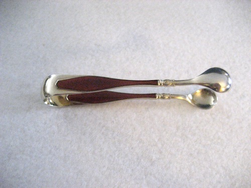 1-tongs2.jpg