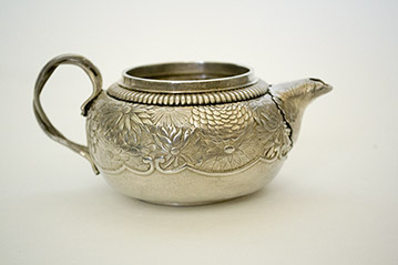 Silver Creamer 256.jpg