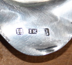 001b-3.JPG